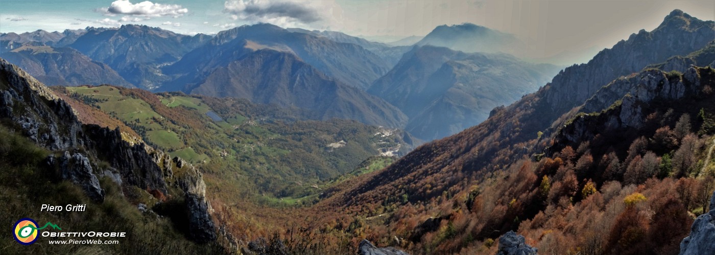 34 Panoramica al Passo di Grialeggio con vista verso la Val Brembana.jpg